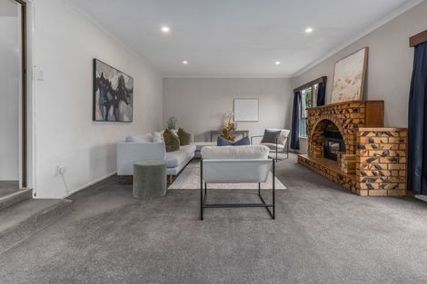 Photo of property in 189 Tararua Road, Levin, 5571