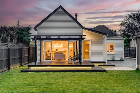 Photo of property in 10 Weston Road, St Albans, Christchurch, 8052