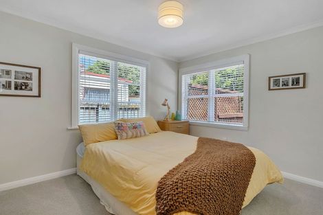 Photo of property in 34 Lincoln Avenue, Tawa, Wellington, 5028