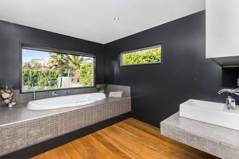 Photo of property in 6 Karioitahi Road, Waiuku, 2123