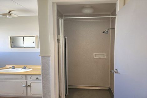 Photo of property in 2/35 Paramu Avenue, Birkdale, Auckland, 0626