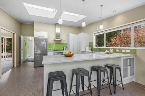 Photo of property in 100 Larsen Crescent, Tawa, Wellington, 5028