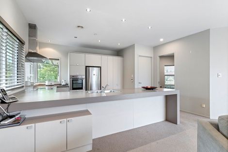 Photo of property in 4 Links Drive, Waiwhakaiho, New Plymouth, 4312