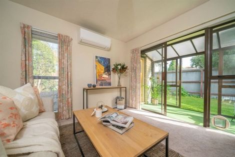 Photo of property in 15 Cunliffe Road, Redwood, Christchurch, 8051