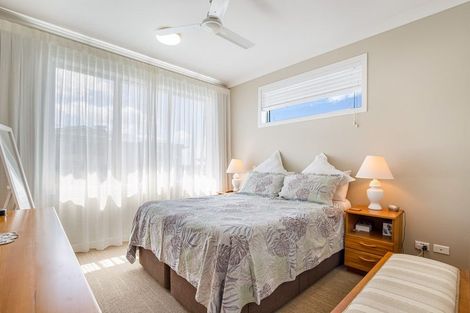 Photo of property in 48 Landmark Terrace, Orewa, 0931