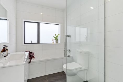 Photo of property in 21d Chippendale Crescent, Birkdale, Auckland, 0626