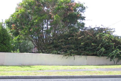 Photo of property in 2/39 Sunset Road, Totara Vale, Auckland, 0632