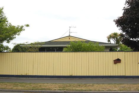 Photo of property in 2/12 Glen Place, Parklands, Christchurch, 8083