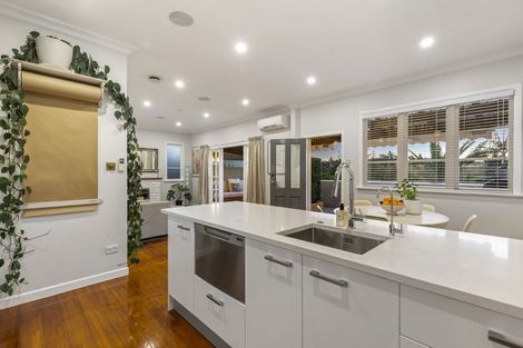 Photo of property in 2/22 Roseberry Avenue, Birkenhead, Auckland, 0626