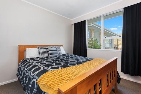 Photo of property in 11 Lowry Crescent, Stokes Valley, Lower Hutt, 5019