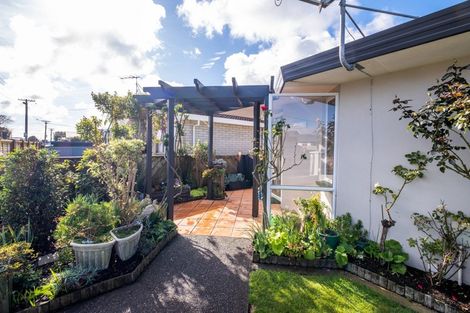 Photo of property in 20d Victoria Street, Hawera, 4610