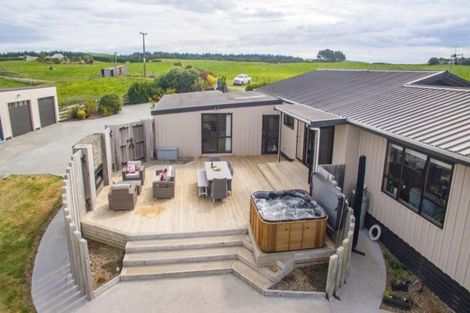 Photo of property in 413a Baylys Coast Road, Dargaville, 0377