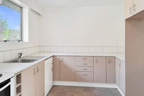 Photo of property in 8f1- Garth Lane, Maoribank, Upper Hutt, 5018