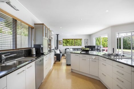 Photo of property in 11 Northgrove Avenue, Hillcrest, Auckland, 0627