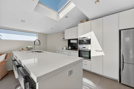 Photo of property in 1/6 Fenwick Avenue, Milford, Auckland, 0620