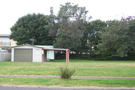 Photo of property in 108 Charleston Avenue, Whangamata, 3620