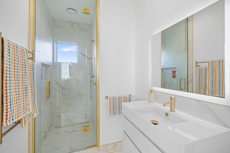 Photo of property in 24 Richmond Street, Fitzroy, New Plymouth, 4312