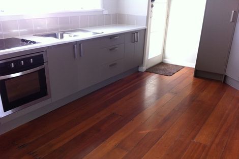 Photo of property in 868 East Coast Road, Northcross, Auckland, 0630