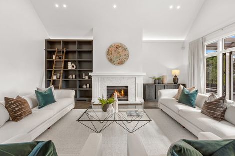 Photo of property in 6 Emily Lane, Greenhithe, Auckland, 0632