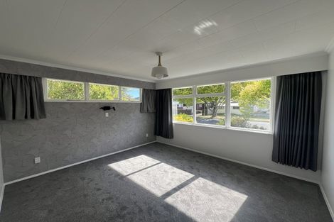 Photo of property in 10 Montana Road, Totara Park, Upper Hutt, 5018