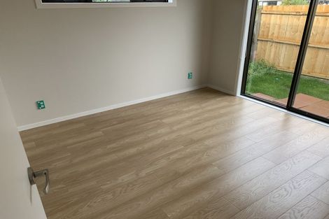 Photo of property in 5 Tawa Road, Te Atatu Peninsula, Auckland, 0610