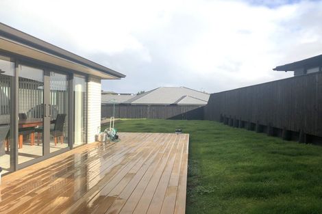 Photo of property in 5 Omahuru Road, Glenbrook, 2681