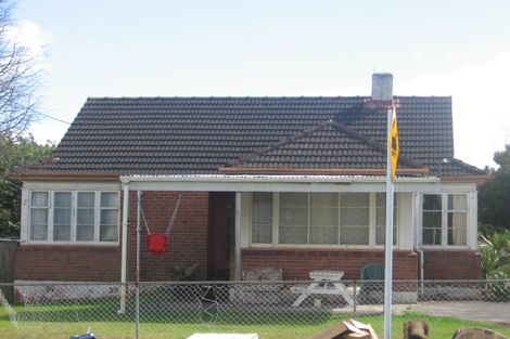 Photo of property in 1/11 Fruitvale Road, New Lynn, Auckland, 0600