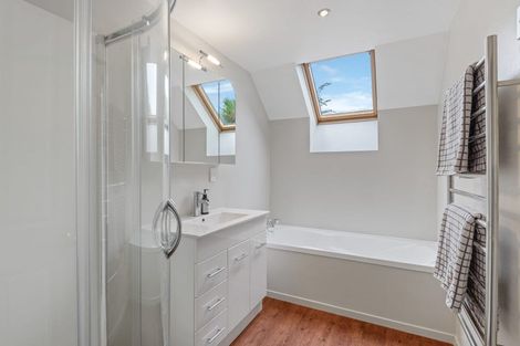 Photo of property in 12 Beatrice Place, Avonhead, Christchurch, 8042