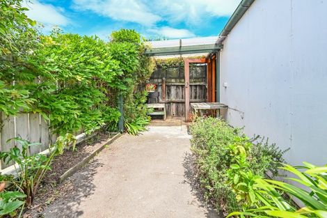 Photo of property in 720 Ballantyne Street, Frimley, Hastings, 4120