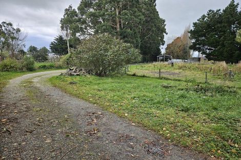 Photo of property in 74 Riverbank Road, Inch Clutha, Kaitangata, 9281