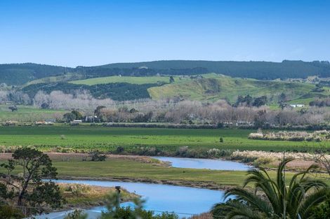Photo of property in 2 Kaipara Crescent, Helensville, 0800