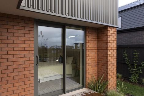 Photo of property in 2/17 Rawhiti Avenue, New Brighton, Christchurch, 8083