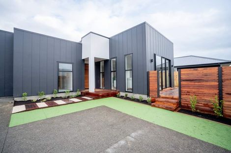 Photo of property in 12 Roy Street, Palmerston North, 4410