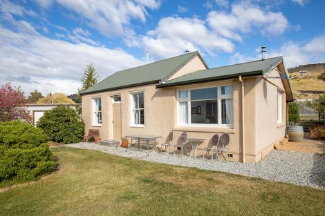 Photo of property in 180 Hall Road, Bannockburn, Cromwell, 9384