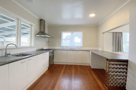 Photo of property in 58 Broderick Road, Johnsonville, Wellington, 6037