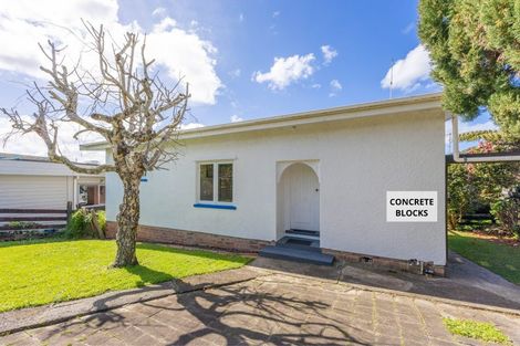 Photo of property in 2/48 Churchill Road, Murrays Bay, Auckland, 0630