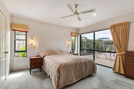 Photo of property in 1/11 Stewart Gibson Place, Manurewa, Auckland, 2105
