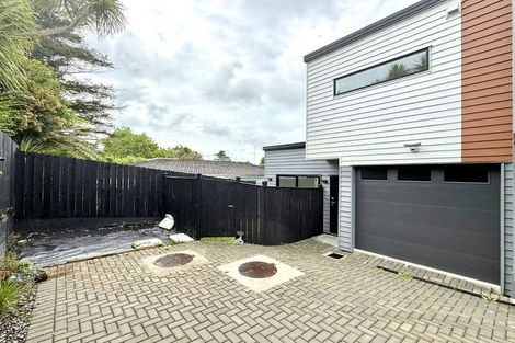Photo of property in 19f Cedar Heights Avenue, Massey, Auckland, 0614