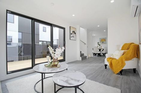 Photo of property in 58e Friesian Drive, Mangere, Auckland, 2022