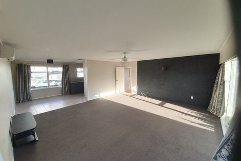 Photo of property in 5 Okataina Street, Pakuranga Heights, Auckland, 2010