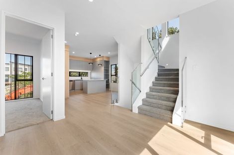 Photo of property in 729 Massey Road, Mangere, Auckland, 2022