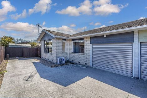 Photo of property in 32 Greenock Street, Redwood, Christchurch, 8051