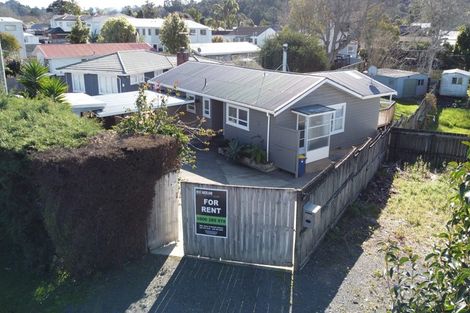 Photo of property in 669 Swanson Road, Swanson, Auckland, 0612