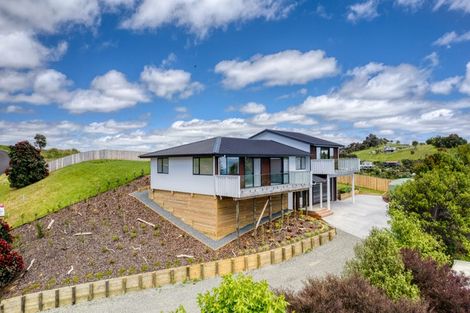 Photo of property in 77 Stratford Drive, Cable Bay, 0420