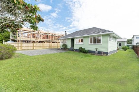 Photo of property in 23a Hereford Street, Te Atatu Peninsula, Auckland, 0610