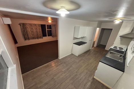 Photo of property in 17 Thornlow Street, Glendene, Auckland, 0602