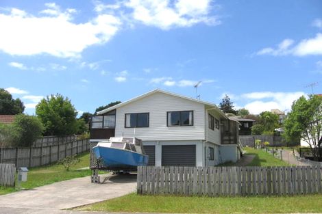 Photo of property in 50 Gatman Street, Birkdale, Auckland, 0626