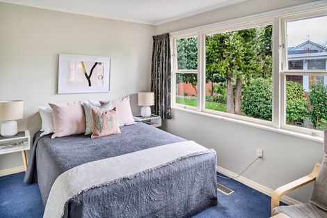 Photo of property in 32 Wai-iti Crescent, Woburn, Lower Hutt, 5010