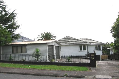 Photo of property in 16 Paton Avenue, Te Atatu South, Auckland, 0610