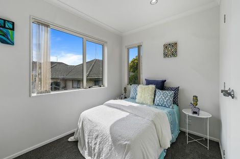 Photo of property in 58 Blanes Road, Weymouth, Auckland, 2103